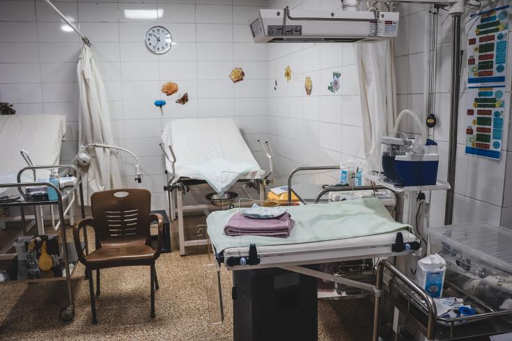 La sala de partos en la maternidad Al Amal de MSF dentro del Centro de Atención Primaria de Salud Al Rafadain. 