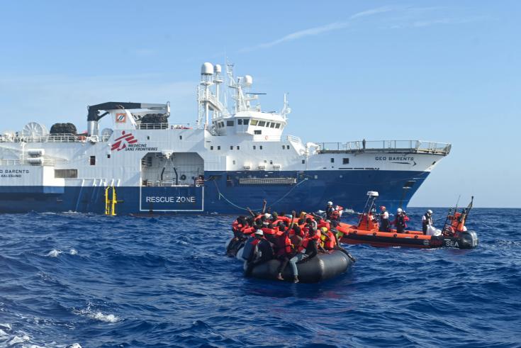 Barco de salvataje de MSF en el Mar Mediterráneo. 