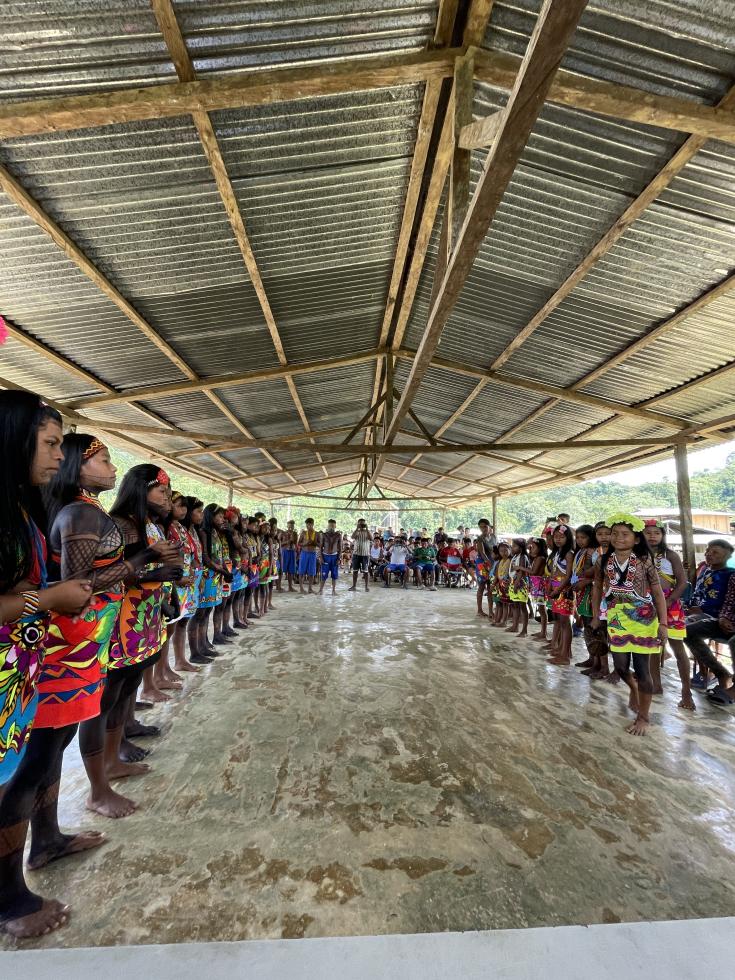 Actividad comunitaria de Médicos Sin Fronteras con la comunidad indígena Emberá en Alto Baudó, Chocó, Colombia
