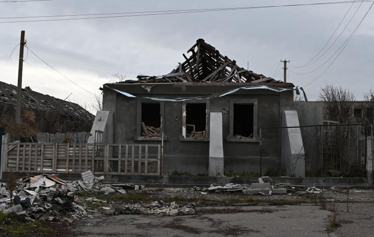 Las calles de Snihurivka, en la región de Mikolayiv, están repletas de edificios dañados