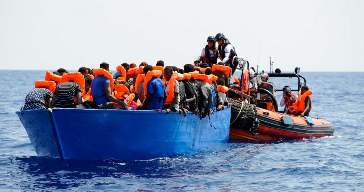 Operaciones de búsqueda y rescate en el mar Mediterráneo. 