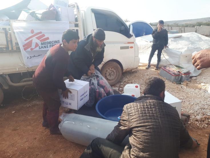 Desde el 1 de diciembre, los equipos de MSF distribuyeron artículos de primera necesidad en diferentes lugares de Idlib, para responder a las necesidades de las personas recién desplazadas que huyeron de la ofensiva llevada de las fuerzas armadas sirias.