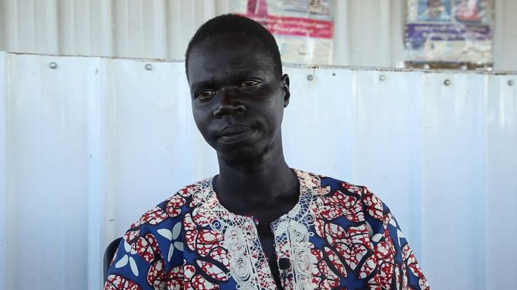 John Jimis, de 28 años, es de Malakal, una ciudad de Sudán del Sur. Llegó a Sudán como refugiado en 2017 para reunirse con su familia, que también había huido de la guerra. Según el ACNUR, hay aproximadamente 250.000 refugiados sudaneses del sur