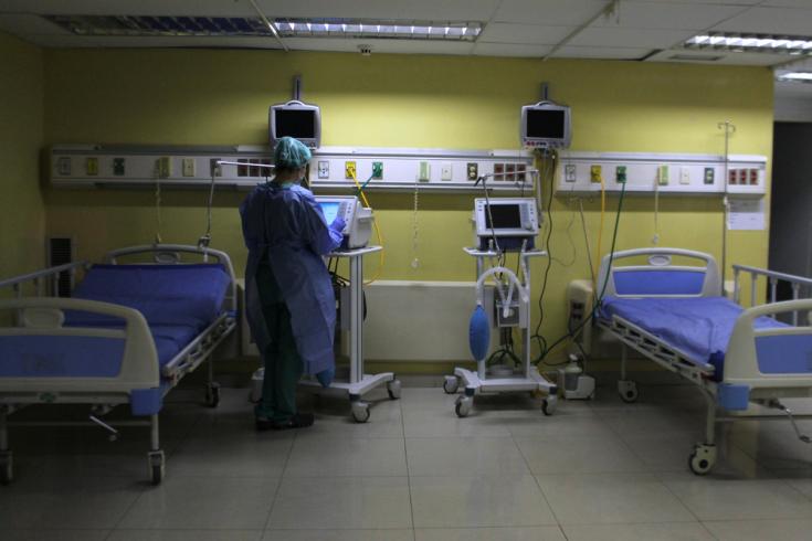 El centro especial para pacientes con COVID-19 tiene una capacidad máxima de 22 camas con entradas de oxígeno: 16 camas de hospital y 6 camas de cuidados intensivos con ventilación mecánica. Caracas, Venezuela.